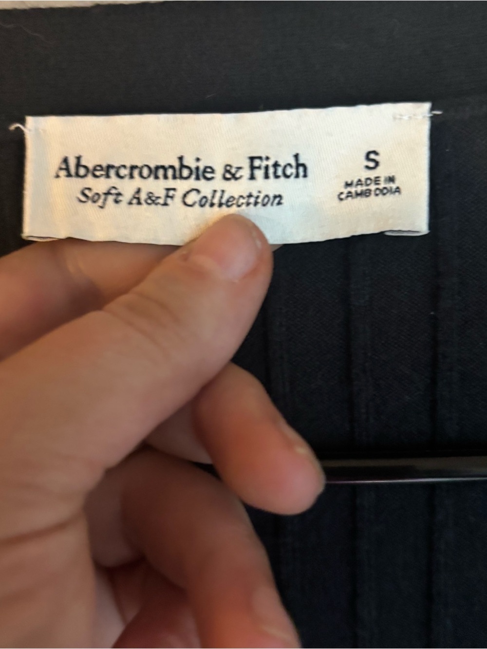 Abercrombie Black Ribbed Cropped Cardigan Soft A&F Small - Picture 4 of 6